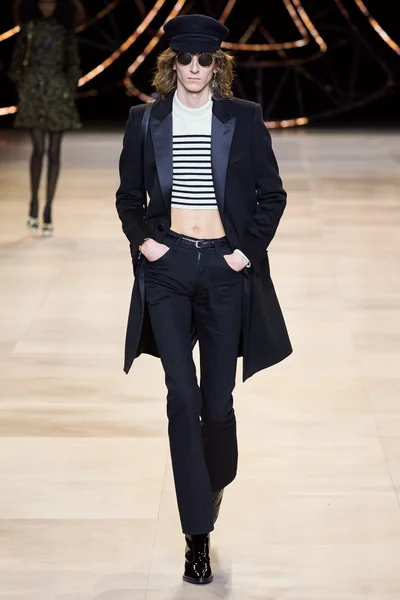 Look 93